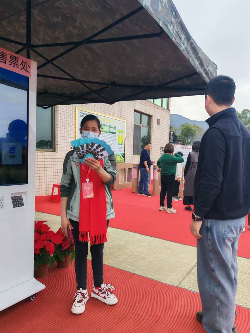 英德茶趣园景区正月初三澳门游客成团 特色体验获赞誉 当天客流量2681人次(图11) 英德茶趣园景区正月初三澳门游客成团 特色体验获赞誉 当天客流量2681人次(图11)