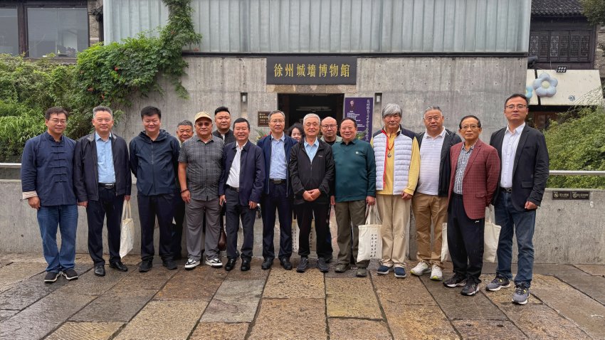秋雨润彭城 墨韵映风华——岳继承《彭城风华》书法篆刻展在徐开幕