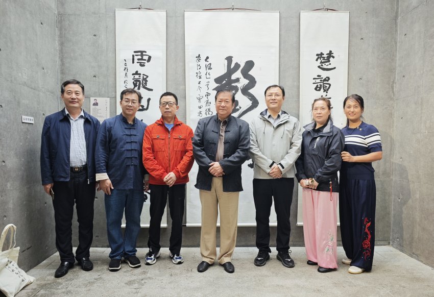 秋雨润彭城 墨韵映风华——岳继承《彭城风华》书法篆刻展在徐开幕(图2)