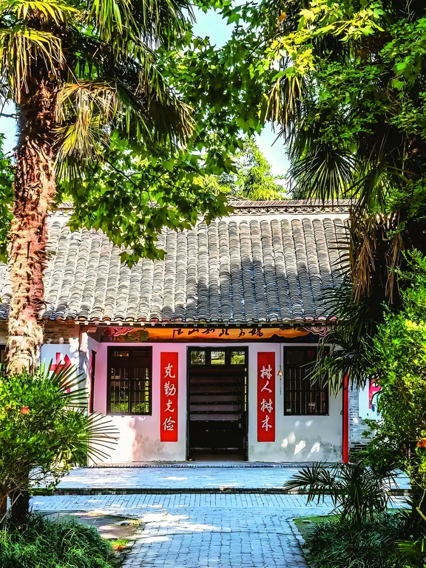 百花园 | 从《草房子》到草房子乐园 ——江苏盐城草房子乐园研学记