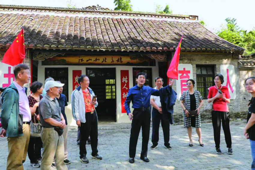 百花园 | 从《草房子》到草房子乐园 ——江苏盐城草房子乐园研学记(图2)