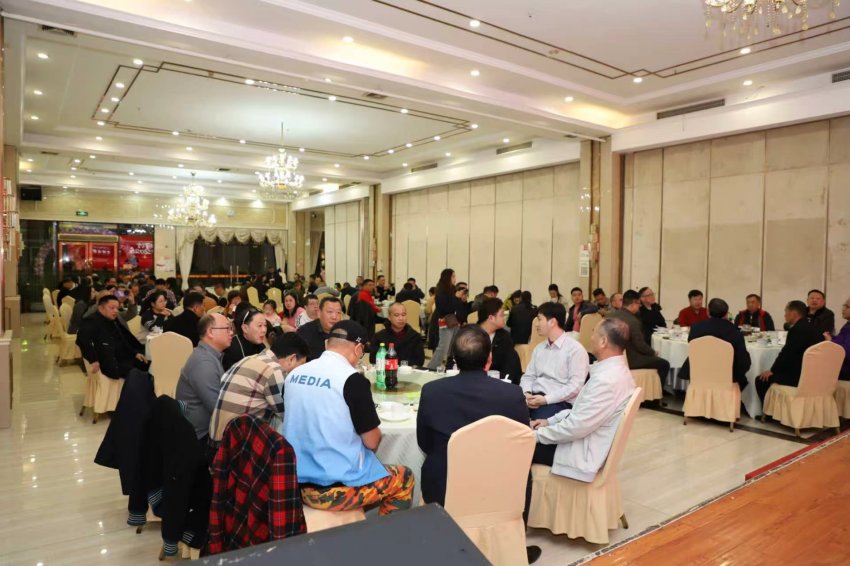 英洲红股份年终答谢会暨股东大会盛大开幕同心同行筑梦2026(图3)