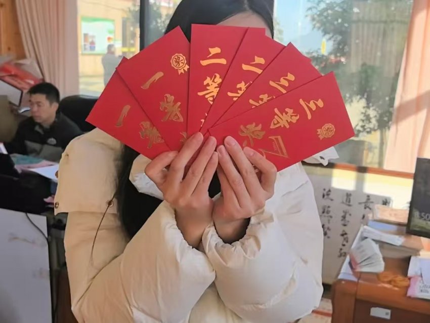 广东英洲红股份公司2026年会抽奖活动圆满落幕，杭州客商喜获万元大奖  (图3)