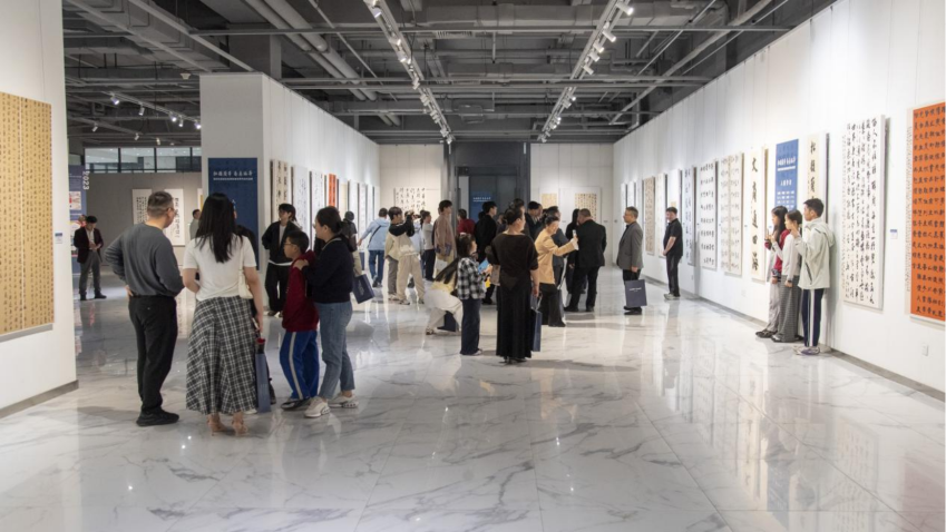 松岗街道优秀书法作品展在宝安美术馆开幕(图10)