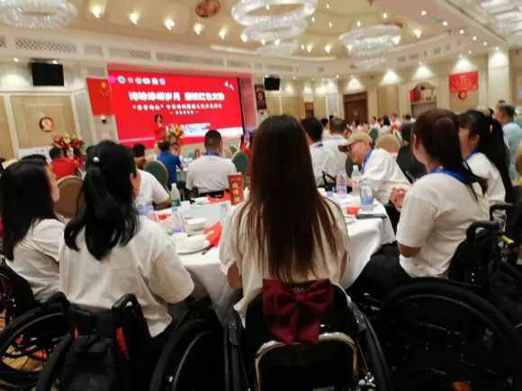 诗咏峥嵘岁月 赓续红色文脉 ——“芬芳诗社”中华诗词精读文化沙龙活动记实(图4)