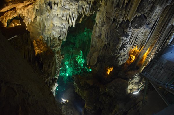 广西第一个宫殿式八亿年前溶洞长乐宫今日开业迎客(图8) 广西第一个宫殿式八亿年前溶洞长乐宫今日开业迎客(图8)