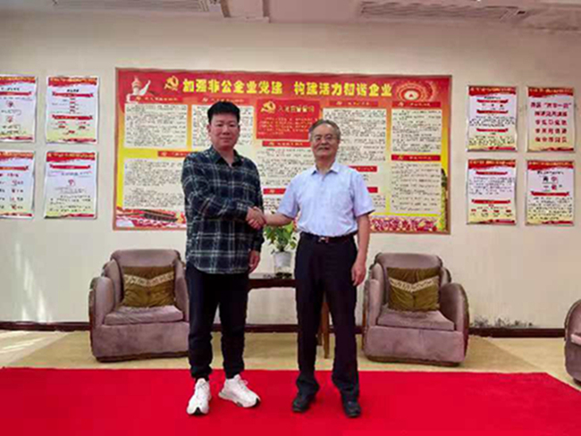 全国工商联原副主席庄聪生到广西东兰调研(图14) 全国工商联原副主席庄聪生到广西东兰调研(图14)