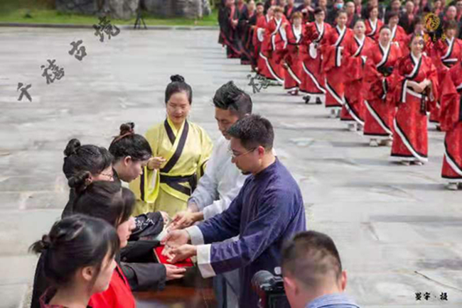 千禧古境“知行并进”传统文化研习班走进开化根宫佛国(图3) 千禧古境“知行并进”传统文化研习班走进开化根宫佛国(图3)