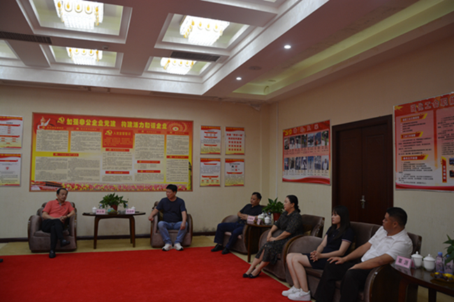 中央党校（国家行政学院）教授一行到广西东兰调研乡村振兴和康养旅游(图5)