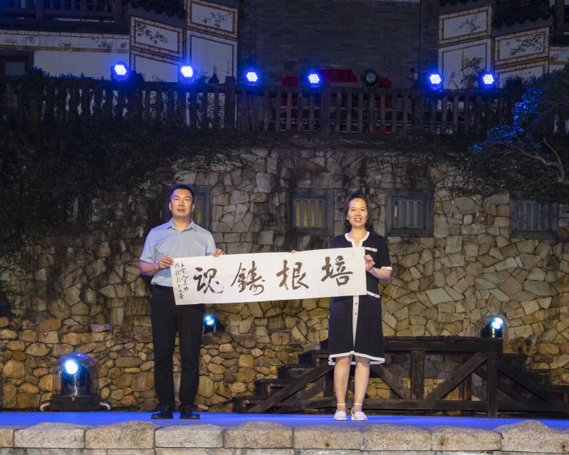 深入探触广阔岭南大地和历史深处(图3) 深入探触广阔岭南大地和历史深处(图3)