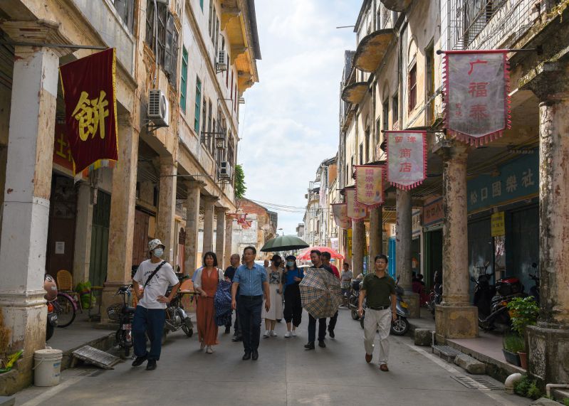 深入探触广阔岭南大地和历史深处(图5) 深入探触广阔岭南大地和历史深处(图5)