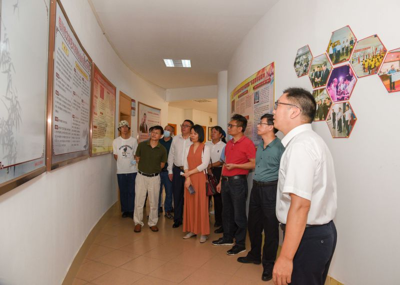 深入探触广阔岭南大地和历史深处(图4) 深入探触广阔岭南大地和历史深处(图4)